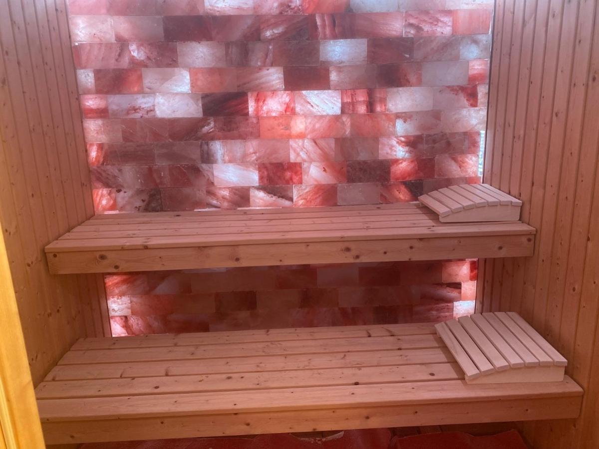 Logis Hotel Centrotel Et Spa Bulles D'Allier 몽마로 외부 사진