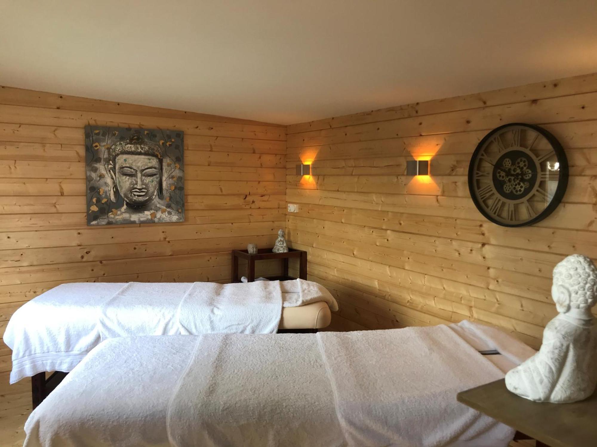 Logis Hotel Centrotel Et Spa Bulles D'Allier 몽마로 외부 사진