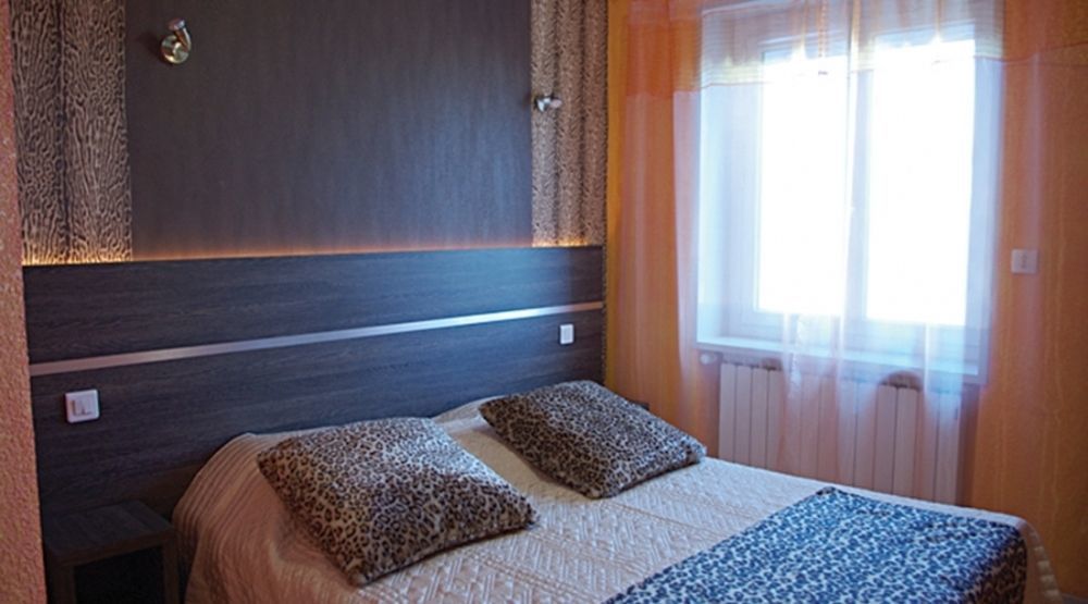 Logis Hotel Centrotel Et Spa Bulles D'Allier 몽마로 외부 사진