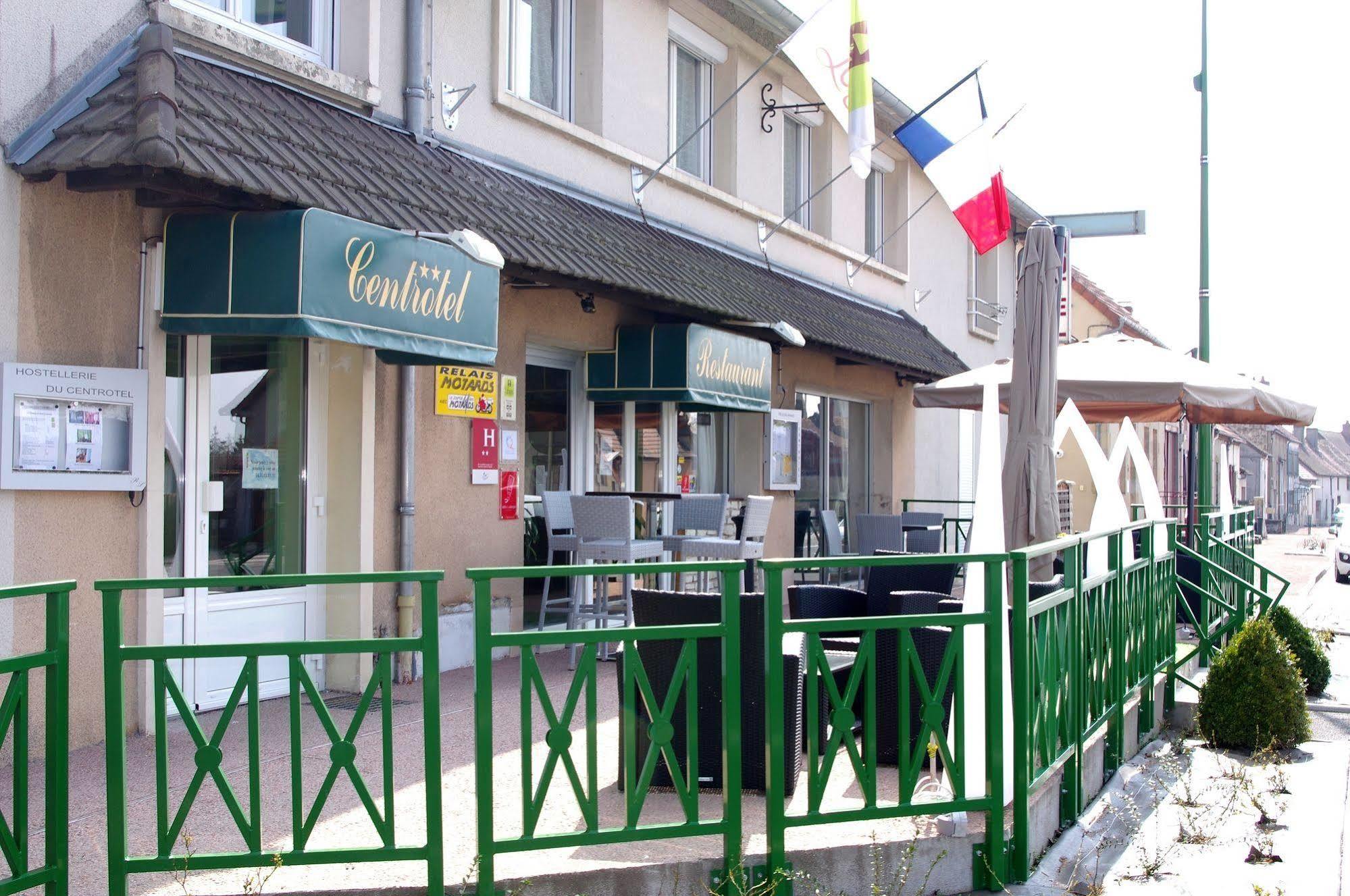 Logis Hotel Centrotel Et Spa Bulles D'Allier 몽마로 외부 사진